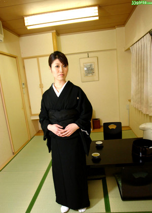 Japanese Akemi Ishii Sgind Waitress Gallery jpg 2