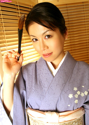 Japanese Mari Ito Barh Two Noys jpg 2