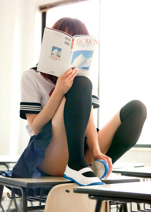 Japanese Summer School Girl Shumaker Legjob Toes jpg 2