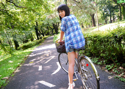 Japanese Yui Tsubaki Pelle Foto Dientot jpg 4
