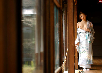 Japanese Yuna Takizawa Banks Sexy Pic jpg 4