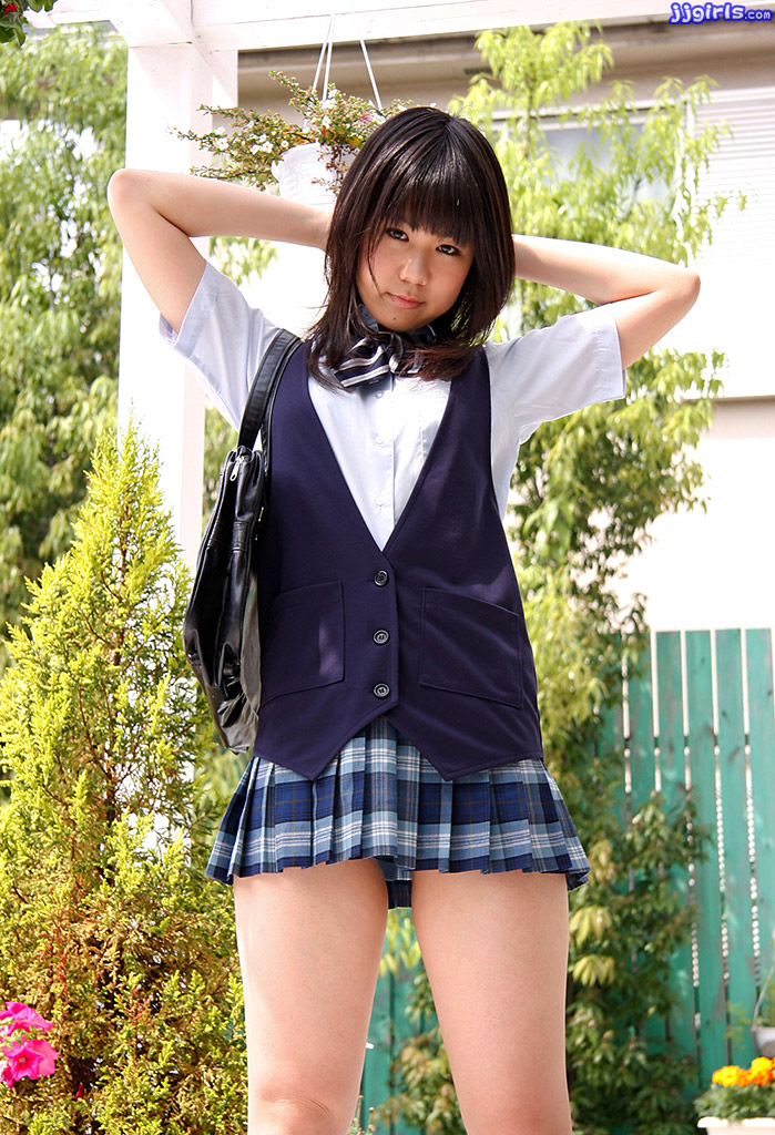 japanese school girl open pussy 